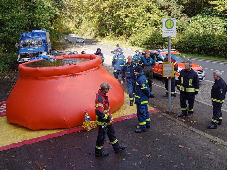 Löschwassertanks für Moorbrände und Torfbrandbekämpfung effektiv einsetzen