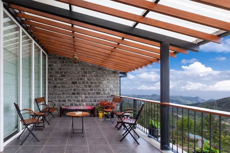 Die perfekte Terrassenüberdachung für jede Gartengröße finden