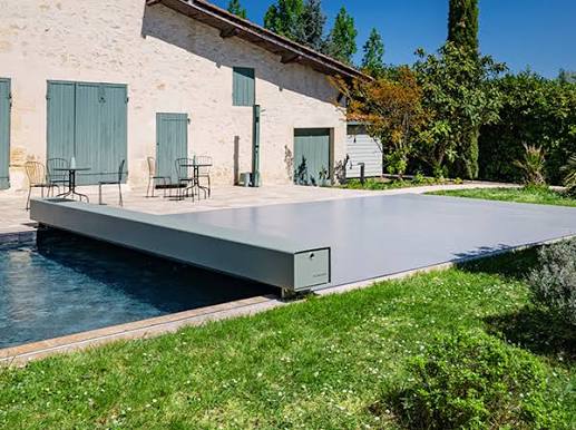 Pooldeck Projekte 2025 mit innovativen Ideen für funktionale Poolabdeckungen